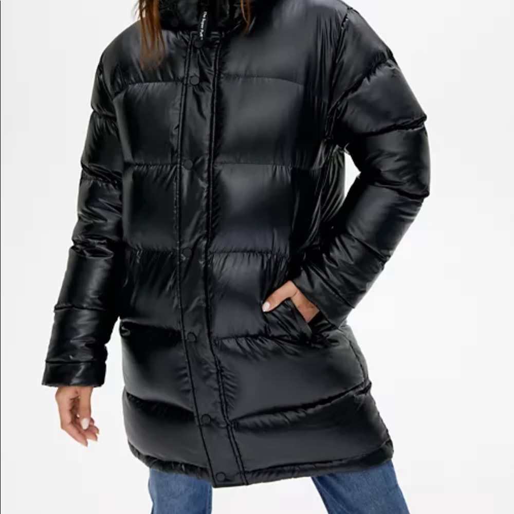 NEW CONDITION ARITZIA SUPERPUFF